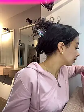 ChloeRosses online show from April 19, 8:22 pm