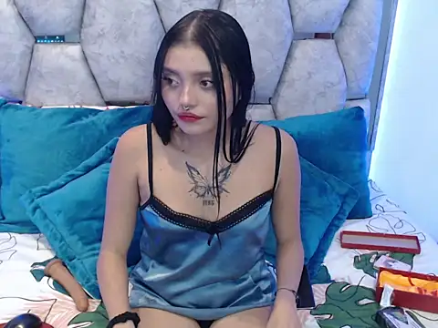 AnalyMilles online show from November 5, 9:48 pm