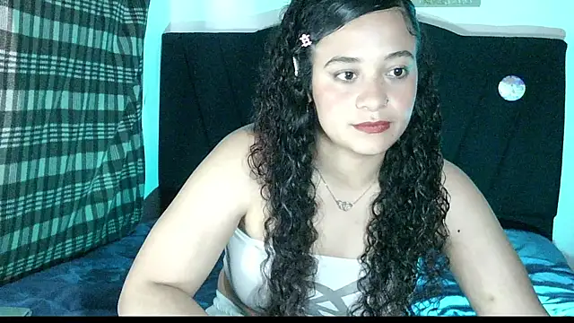 lati0 online show from October 24, 8:49 pm