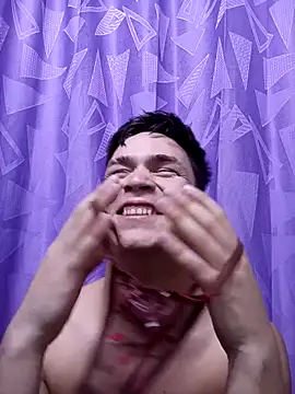 Snapshot of Aaron_Foxxx chatting on September 28, 12:49 am Aaron Foxxx online show from September 28, 12:49 am