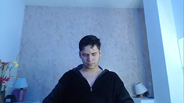 Snapshot of Aaron_Foxxx chatting on October 3, 12:13 pm Aaron Foxxx online show from October 3, 12:13 pm