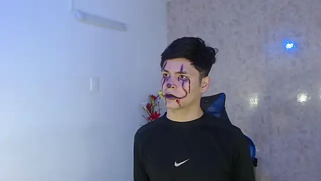 Snapshot of Aaron_Foxxx chatting on October 23, 1:10 pm Aaron Foxxx online show from October 23, 1:10 pm