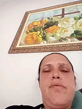 Crisribeiro online show from October 2, 7:10 pm