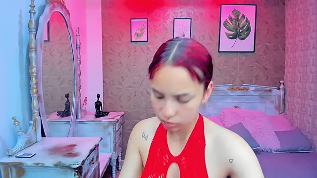 Megane whitte online show from November 3, 7:26 pm