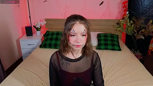 Snapshot of _Amelia_Shine_ chatting on October 16, 11:00 am Amelia Shine online show from October 16, 11:00 am