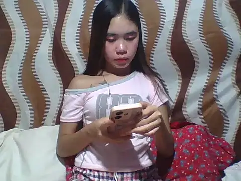 SweetPussie18x online show from March 22, 1:09 am