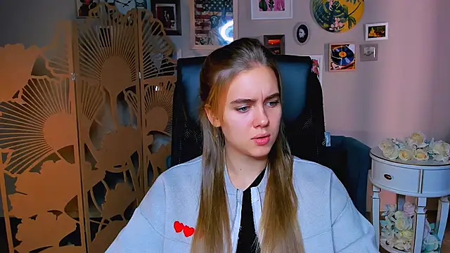 JuneWoods online show from October 16, 6:36 am