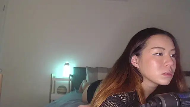 Snapshot of blueburrypie chatting on October 19, 2:29 pm blueburrypie online show from October 19, 2:29 pm