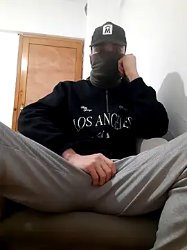 Snapshot of herkes26 chatting on December 3, 11:14 pm herkes26 online show from December 3, 11:14 pm