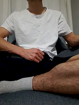 Snapshot of herkes26 chatting on December 14, 12:05 am herkes26 online show from December 14, 12:05 am