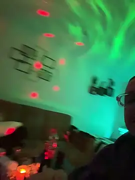 Snapshot of Zakmaro chatting on December 17, 3:40 pm Zakmaro online show from December 17, 3:40 pm