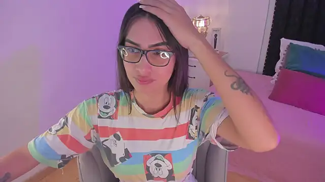 Snapshot of cherrylady_02 chatting on October 2, 12:56 pm cherrylady 02 online show from October 2, 12:56 pm