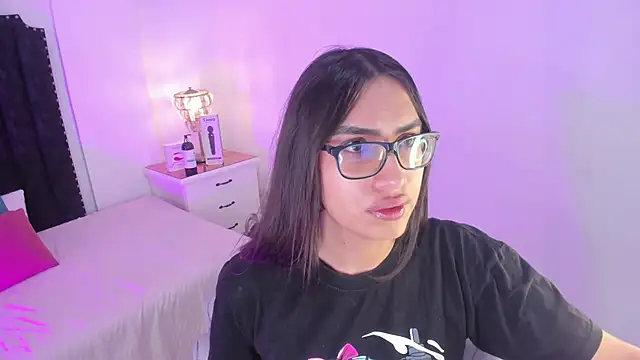 Snapshot of cherrylady_02 chatting on October 17, 11:57 am cherrylady 02 online show from October 17, 11:57 am