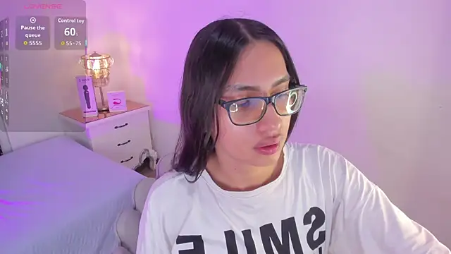 Snapshot of cherrylady_02 chatting on November 2, 12:07 pm cherrylady 02 online show from November 2, 12:07 pm