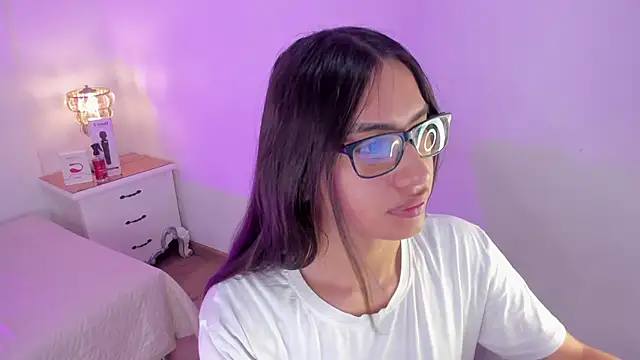 Snapshot of cherrylady_02 chatting on November 9, 12:47 pm cherrylady 02 online show from November 9, 12:47 pm