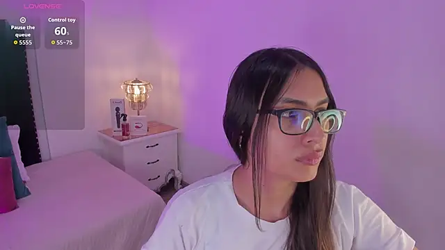 Snapshot of cherrylady_02 chatting on November 14, 12:48 pm cherrylady 02 online show from November 14, 12:48 pm