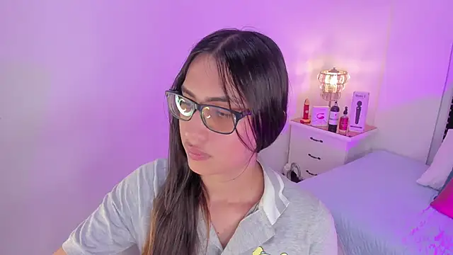 Snapshot of cherrylady_02 chatting on November 22, 12:59 pm cherrylady 02 online show from November 22, 12:59 pm