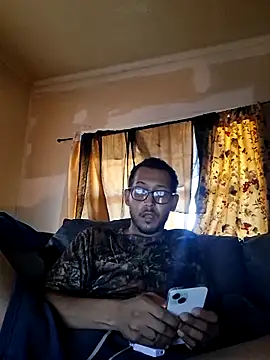 ThrowedWorldWide online show from November 17, 1:50 pm