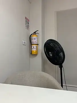 theladymonserrateshow online show from December 1, 12:10 pm