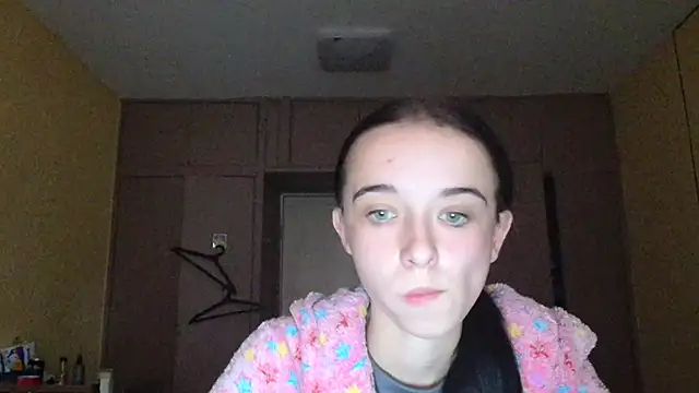 Emilia Light online show from October 13, 6:24 am