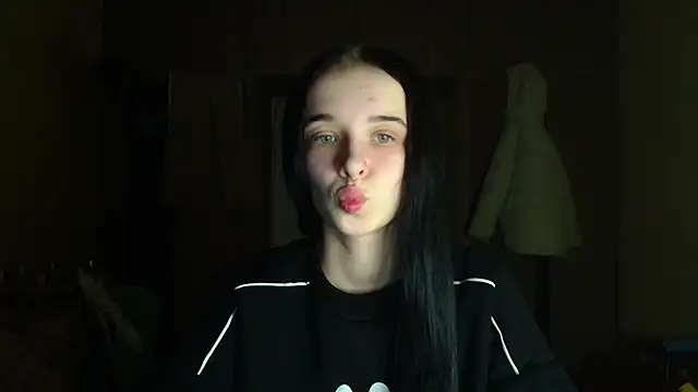 Emilia Light online show from January 9, 2:53 pm