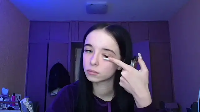 Emilia Light online show from March 26, 8:09 am