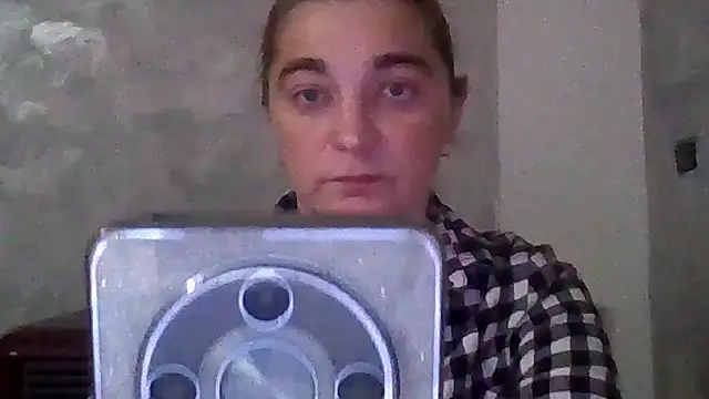 Snapshot of GoldenAngelMilf chatting on November 14, 3:55 pm GoldenAngelMilf online show from November 14, 3:55 pm