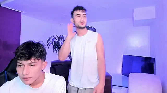 Spaceboys18 online show from October 3, 1:13 am