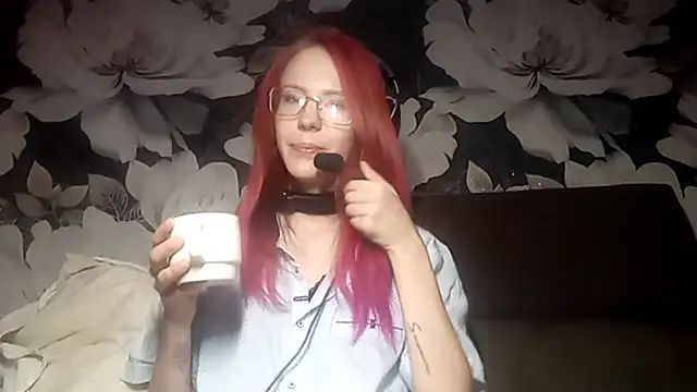 LiaCusson online show from October 14, 5:36 pm