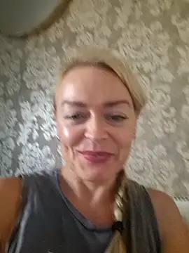 demidelightfulxx online show from September 30, 11:48 am