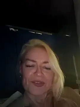 demidelightfulxx online show from October 27, 8:13 pm