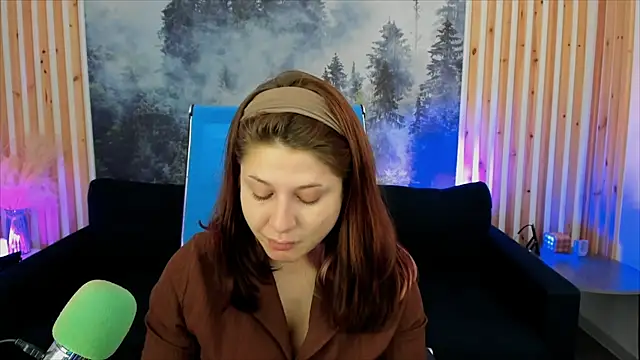 FameyBlum online show from October 5, 8:12 am