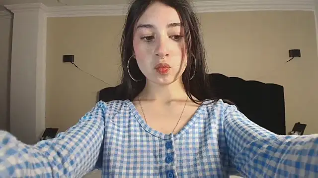 Snapshot of GabySweett_ chatting on October 8, 1:20 pm GabySweett online show from October 8, 1:20 pm