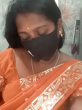 Snapshot of Tamil_Hot_Sandy chatting on November 7, 6:13 am Tamil Hot Sandy online show from November 7, 6:13 am