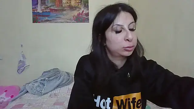 QueenMomyS online show from April 12, 7:08 pm