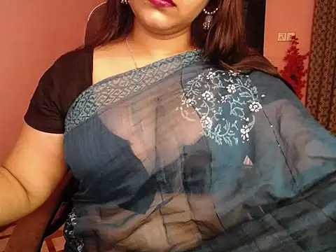 Queen Homaira online show from September 27, 4:28 am