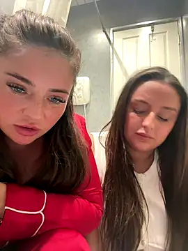 Snapshot of Playfulvixen25 chatting on November 20, 12:44 am Playfulvixen25 online show from November 20, 12:44 am