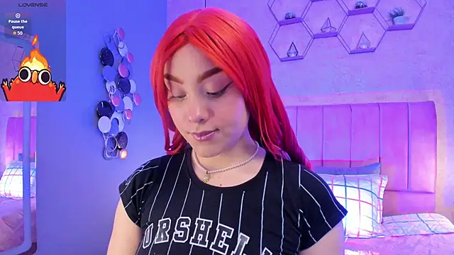 Snapshot of MAGIC_VERA chatting on October 13, 11:43 am MAGIC VERA online show from October 13, 11:43 am