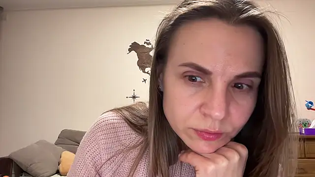 Snapshot of AnnieLove7722 chatting on December 15, 2:32 pm AnnieLove7722 online show from December 15, 2:32 pm