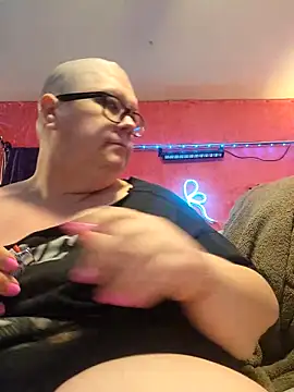 violentviolet68 online show from March 24, 12:43 pm