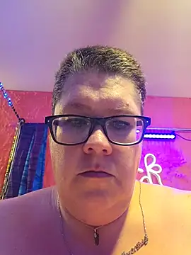 violentviolet68 online show from May 19, 11:22 pm