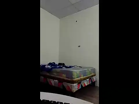 alejandro-18cm online show from December 3, 7:56 pm