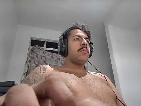 Snapshot of artzin2334 chatting on October 10, 6:34 am artzin2334 online show from October 10, 6:34 am