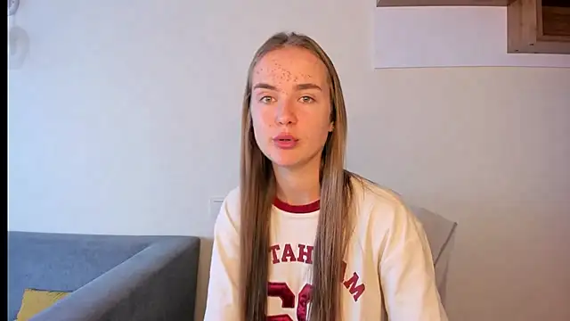 LilMary  online show from November 5, 7:08 am