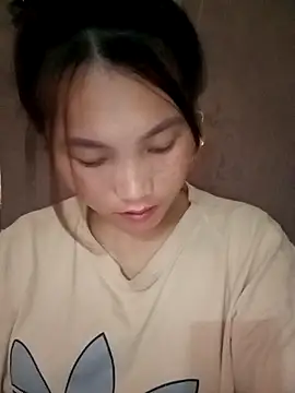 min-xinh online show from October 2, 5:47 am