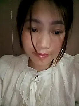 min-xinh online show from November 18, 5:34 am