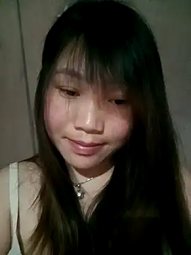 min-xinh online show from March 13, 1:51 pm