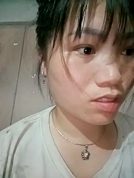 min-xinh online show from April 10, 10:25 pm