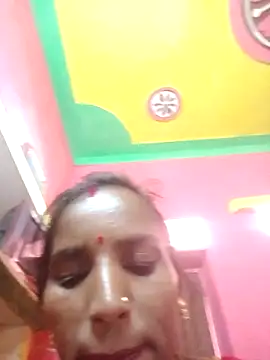 Snapshot of Munni_ji chatting on October 2, 8:54 am Munni ji online show from October 2, 8:54 am