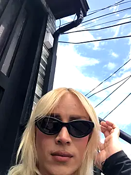 alexawinterrr online show from October 7, 3:53 pm